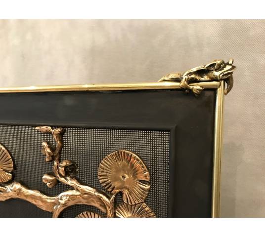 Pare fire screen of antique fireplace in bronze and vintage brass circa 1900