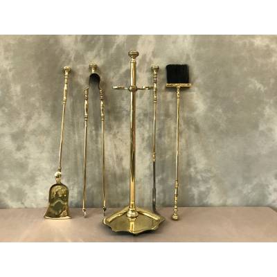 Stack Servant in vintage brass 19 th including 4 rooms