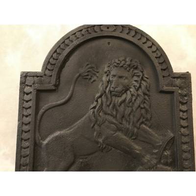 Beautiful small fireplace plate in period iron 19 th