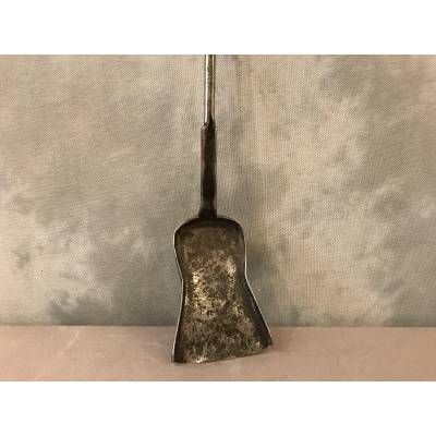 Beautiful old wrought iron shovel 18 th