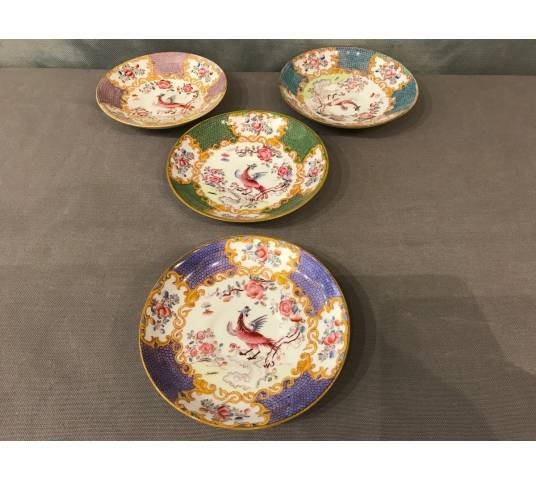 Ensemble de 4 sous tasses en porcelaine de Minton d'époque 19 ème