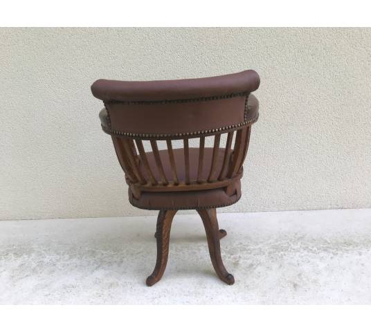 American office chair in model oak rotating around 1900