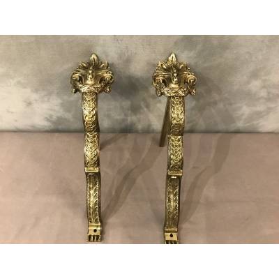 Paire de portes tringles à rideaux en bronze d'époque 19 ème