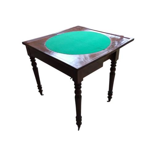 Petite table à jeux en acajou d'époque 19 ème