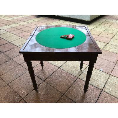 Petite table à jeux en acajou d'époque 19 ème