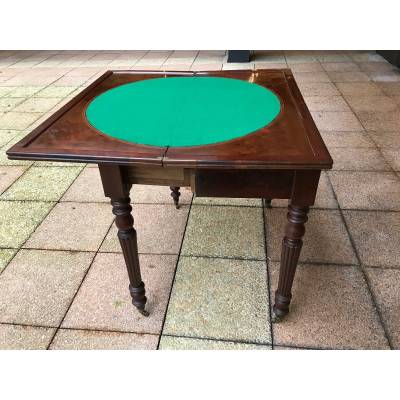 Petite table à jeux en acajou d'époque 19 ème