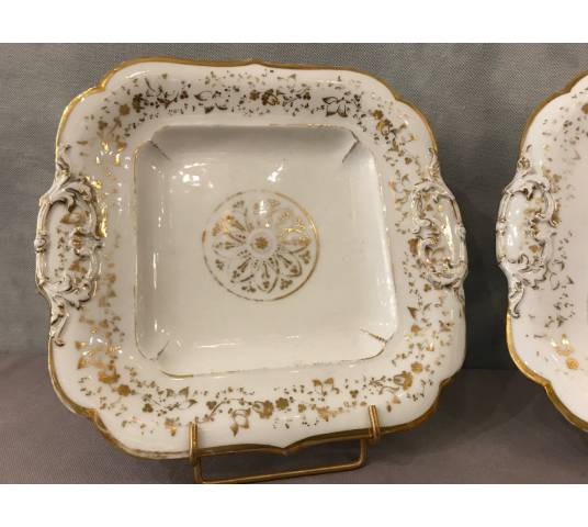 Paire de plats à gâteaux en porcelaine de Vieux Paris "Jacob Petit"