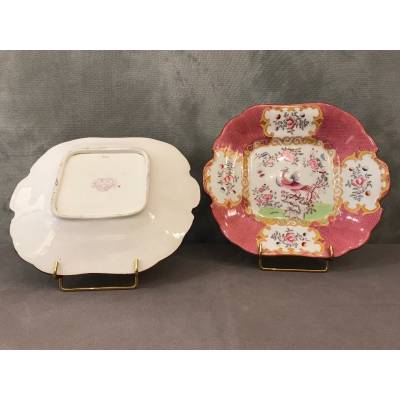 Paire de plats en porcelaine de Minton d'époque 19 ème