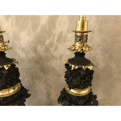 Beautiful pair of oil lamps in regulator, brass and bronze from the 19th century