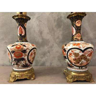 Beautiful pair of IMARI oil lamps, from the 19th century