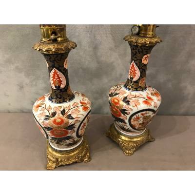 Beautiful pair of IMARI oil lamps, from the 19th century