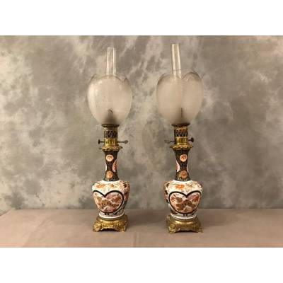 Beautiful pair of IMARI oil lamps, from the 19th century