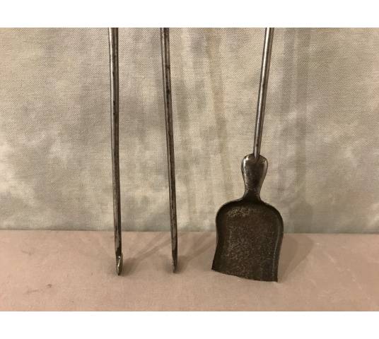 Set of a shovel and a pliers in iron and bronze from the 19th century