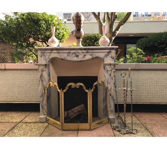 Small decorative fireplace in marbled painted wood from the late 19th century