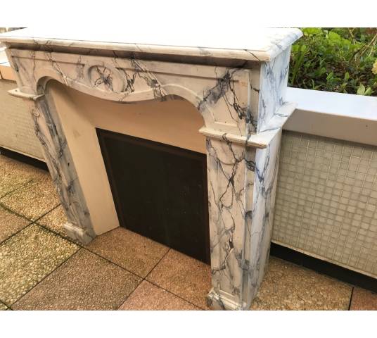 Small decorative fireplace in marbled painted wood from the late 19th century