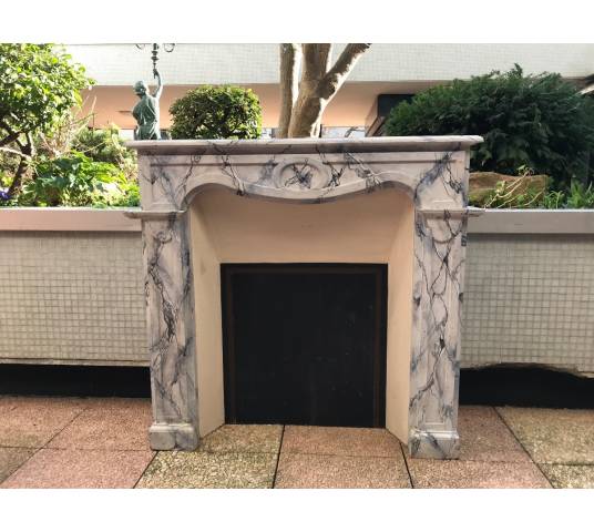 Small decorative fireplace in marbled painted wood from the late 19th century