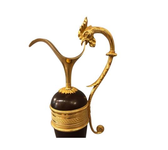 Beautiful gilded and patinated bronze ewer from the 19th Consulate period