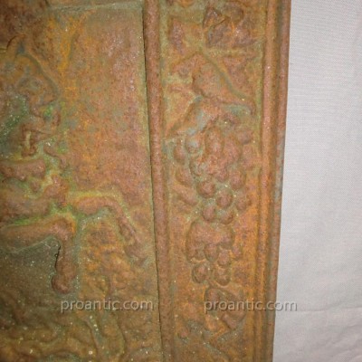 Medium cast iron chimney plate 20 th