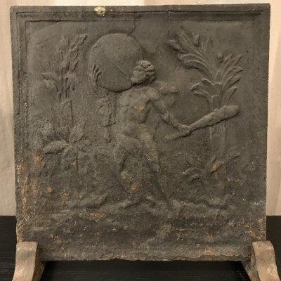 Plaque de cheminée ancienne en fonte d'époque ( fin 18 ème )