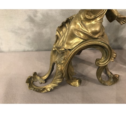 Belle paire de chenets en bronze décor aux chinois d'époque Louis XV