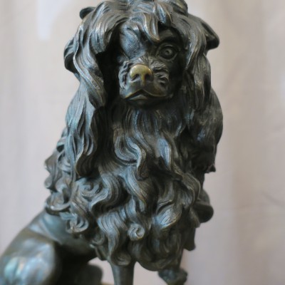 Paire de chenets en bronze doré chien et chat