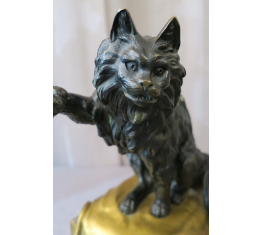 Ravissante paire de chenets en bronze doré "le chien et le chat"d'époque Louis XVI 18 ème