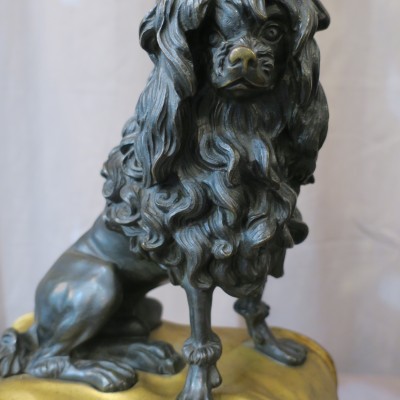 Paire de chenets en bronze doré chien et chat