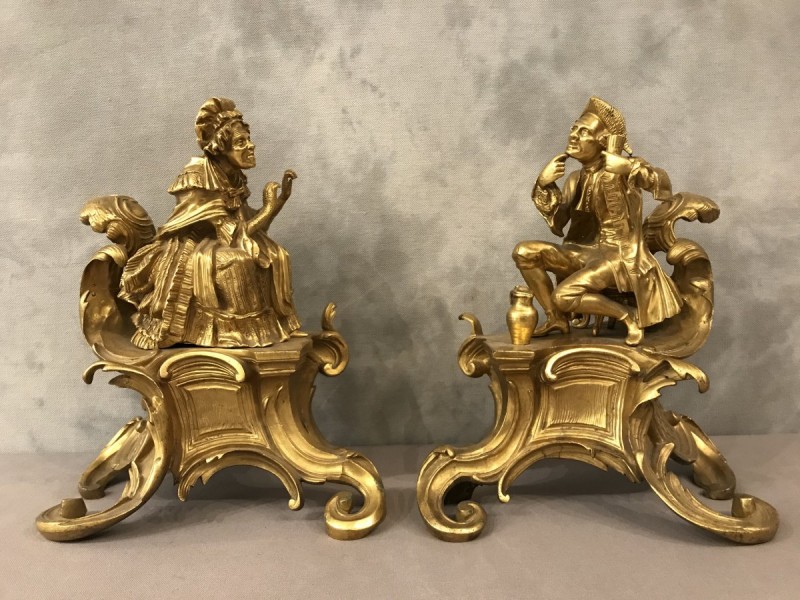 Ravissante paire de chenets en bronze doré d'époque 19 ème