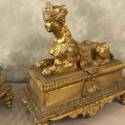 Paire de chenets en bronze doré aux sphinx d'époque 19 ème