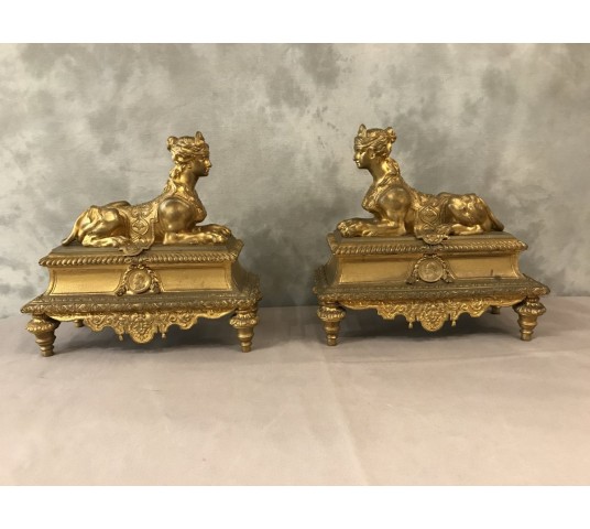 Paire de chenets en bronze gilt aux sphinx d' epoch 19 ème