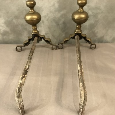 Pair of ancient brass tracks from the Louis XIV era to the marmosets