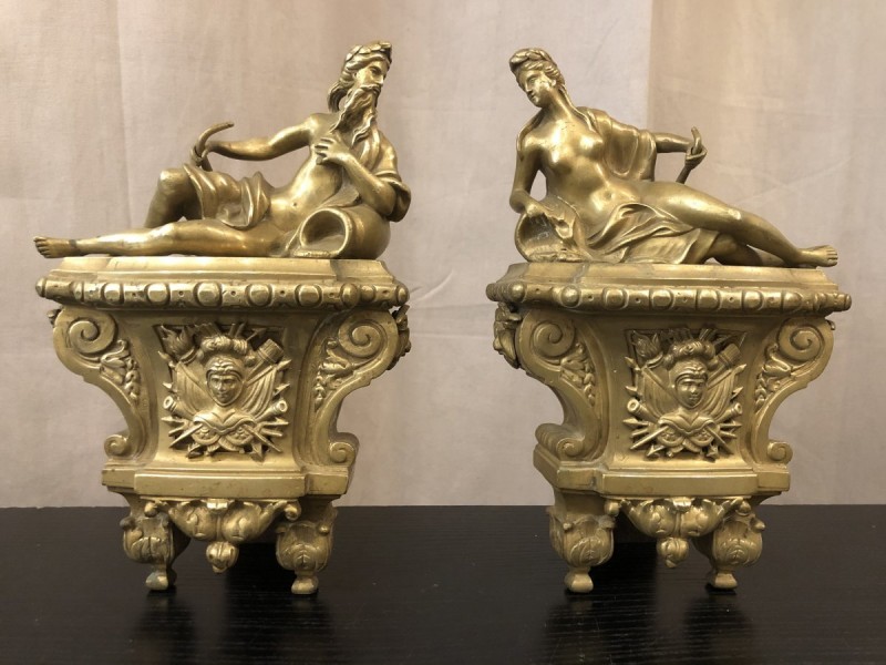 Paire de chenets anciens en bronze d'époque Régence