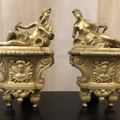 Paire de chenets anciens en bronze d'époque Régence