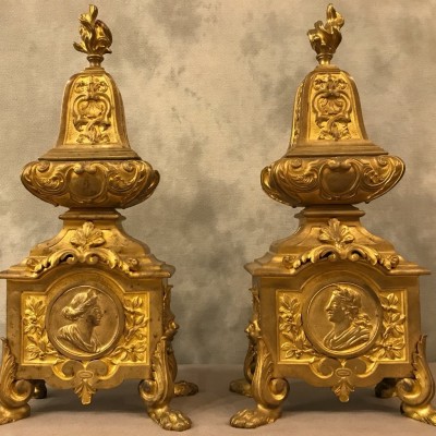 Beaux chenets en bronze doré d'époque Louis XIV Régence