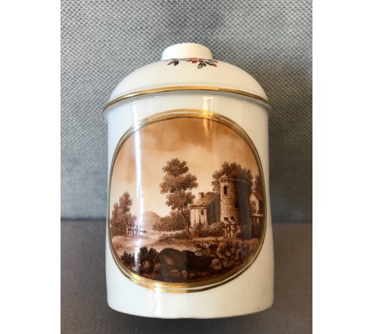 Petit pot en porcelaine de Frankethal vers 1775