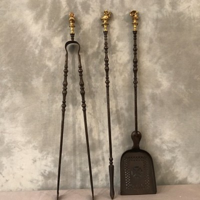 Exceptional set of three pieces of iron fireplace and gilded bronze 19 th