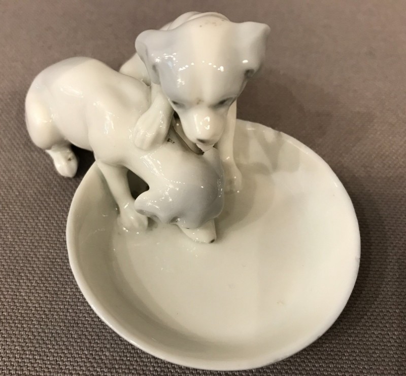 Petit vide-poches en porcelaine de Copenhague d'époque 19 ème