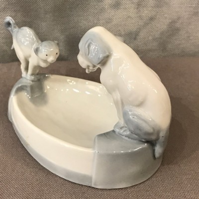 Petite coupelle vide-poches en porcelaine de Copenhague d'époque 19 ème