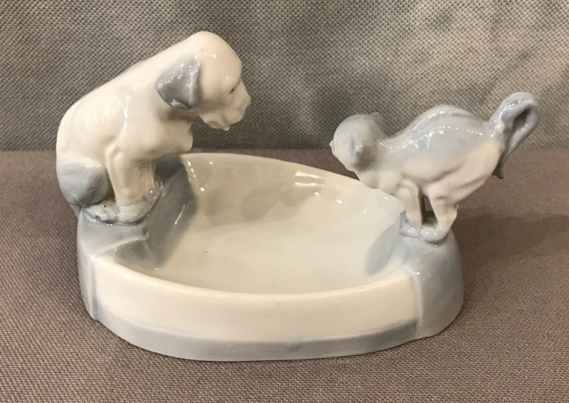 Petite coupelle vide-poches en porcelaine de Copenhague d'époque 19 ème