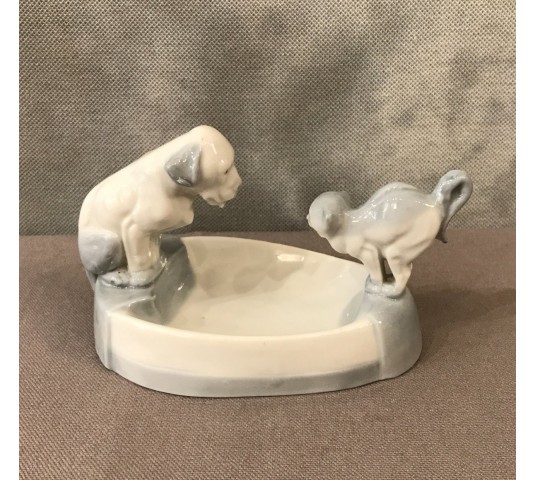 Petite coupelle vide-poches en porcelaine de Copenhague d'époque 19 ème