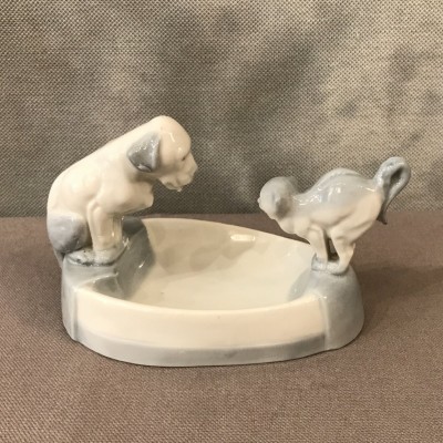 Petite coupelle vide-poches en porcelaine de Copenhague d'époque 19 ème