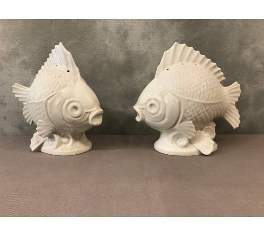 Paire de poissons en porcelaine blanche vers 1940