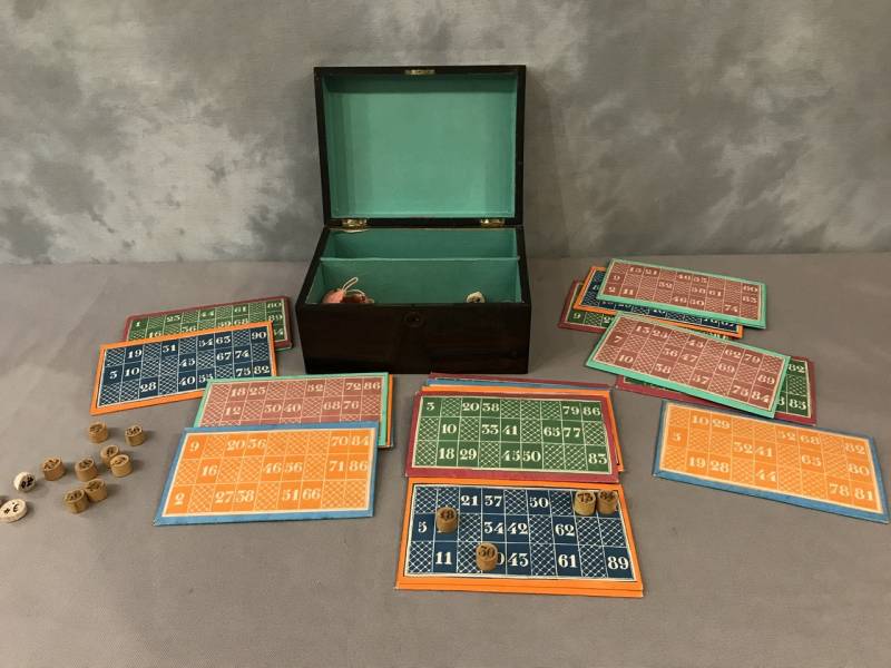 Jeu de loto ancien vers 1900 dans son coffret en bois d’acajou