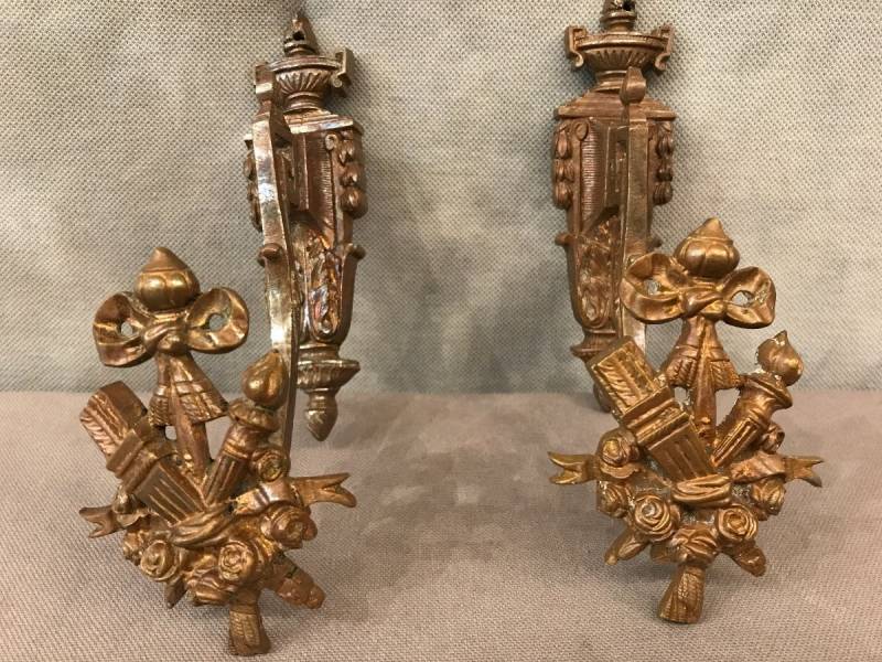 Paire de portes embrases en bronze de style Louis XVI d'époque 19 ème