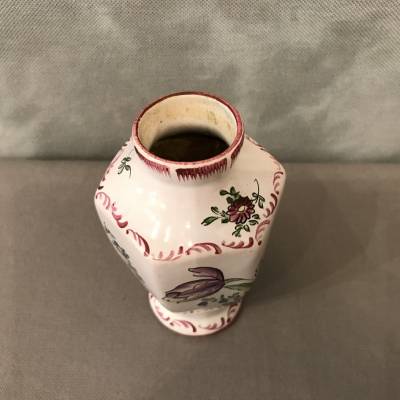 Petit vase en faïence de Clamecy d’époque 19ème