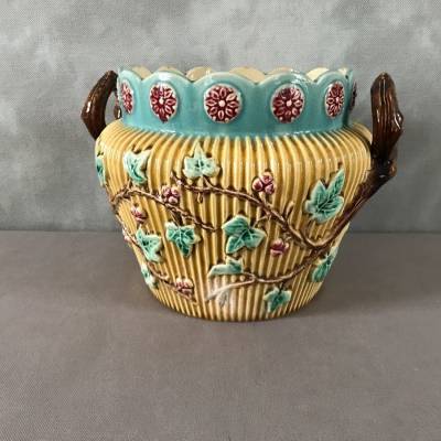 Cache pot en faience de Louvain d'époque 19 ème