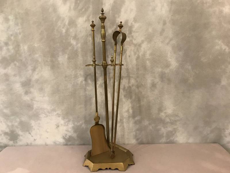 Servant of antique fireplace in vintage brass 19th