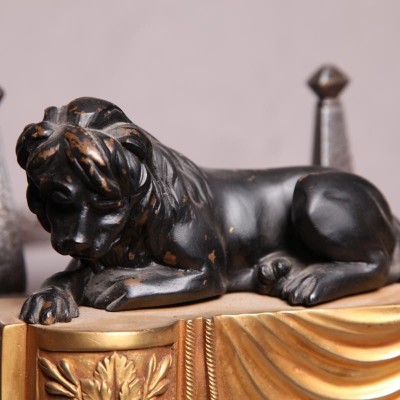 Paire de chenets en bronze doré aux lions d'époque 19 ème